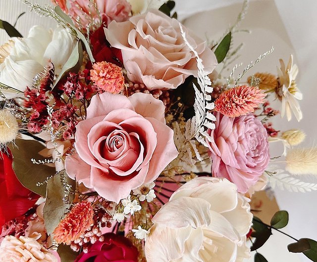 Wedding floral decoration ~ retro rose bouquet / flower hair accessories /  wrist flower / corsage set - Shop YS Floral Design Dried Flowers & Bouquets  - Pinkoi
