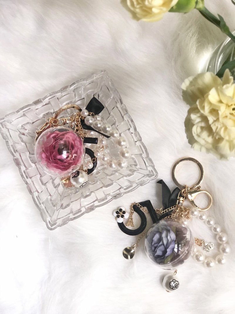 Hello 不凋花 永生花 現貨 畢業禮物 小香風 鑰匙圈 婚禮小物 - 鑰匙圈/鑰匙包 - 植物．花 紅色