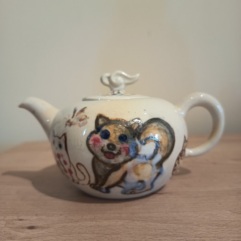 手繪釉下彩瓷器茶壺貓咪狗狗圖茶陶插畫家陳炫亨手繪 - 茶壺/茶杯/茶具 - 瓷 多色
