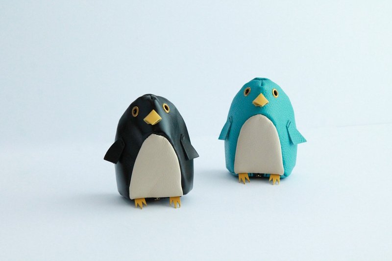 南極にいそうな【ペンギンポーチ】 - 化妝包/收納袋 - 真皮 黑色