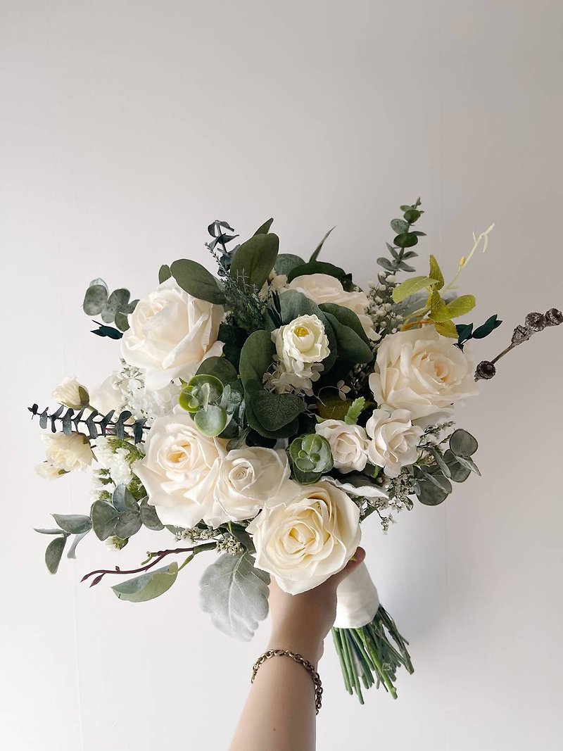 White Green Bouquet, Minimal Styles - จัดดอกไม้/ต้นไม้ - พืช/ดอกไม้ หลากหลายสี