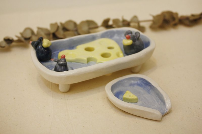 Little Mouse Steals Cheese Soap Box | Blue Style | Bathroom Decoration - อุปกรณ์ห้องน้ำ - ดินเผา สีน้ำเงิน