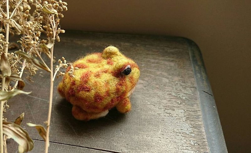 frog wool felt - ตุ๊กตา - ขนแกะ สีเหลือง