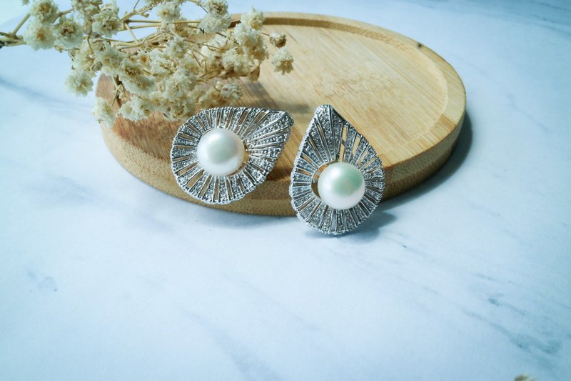 Stone Crystal | Cubic Zirconia Pearl Shell Earrings | 925 Sterling Silver - Earrings & Clip-ons - Pearl 