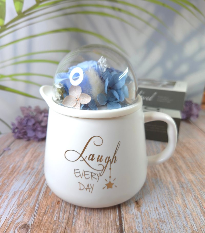 Micro landscape blue rose everlasting flower mug - ช่อดอกไม้แห้ง - พืช/ดอกไม้ สีน้ำเงิน