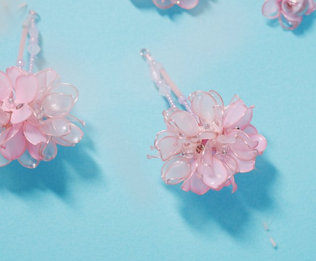 Pair of sakura flower balls - Shop Hanakin Earrings & Clip-ons