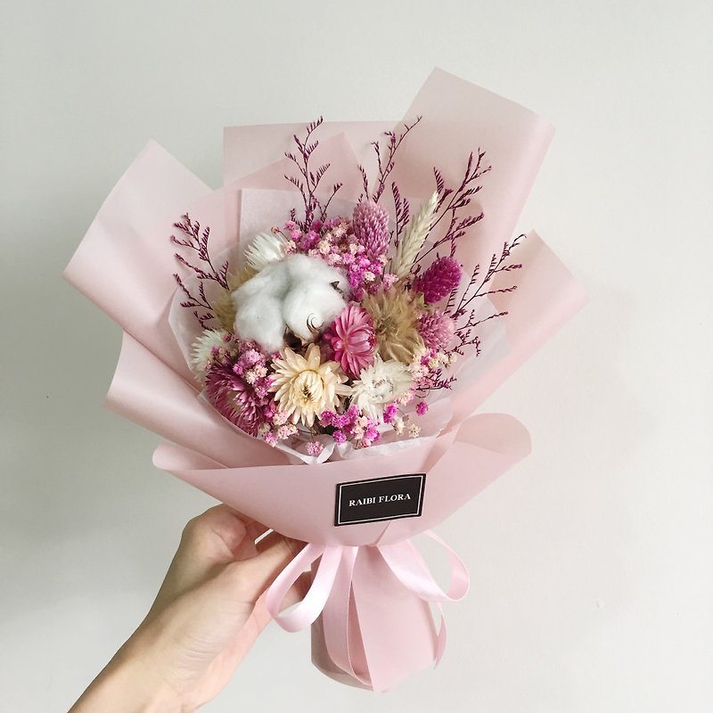 Sweet pink bubble dry bouquet / dry flower graduation bouquet - ช่อดอกไม้แห้ง - พืช/ดอกไม้ 