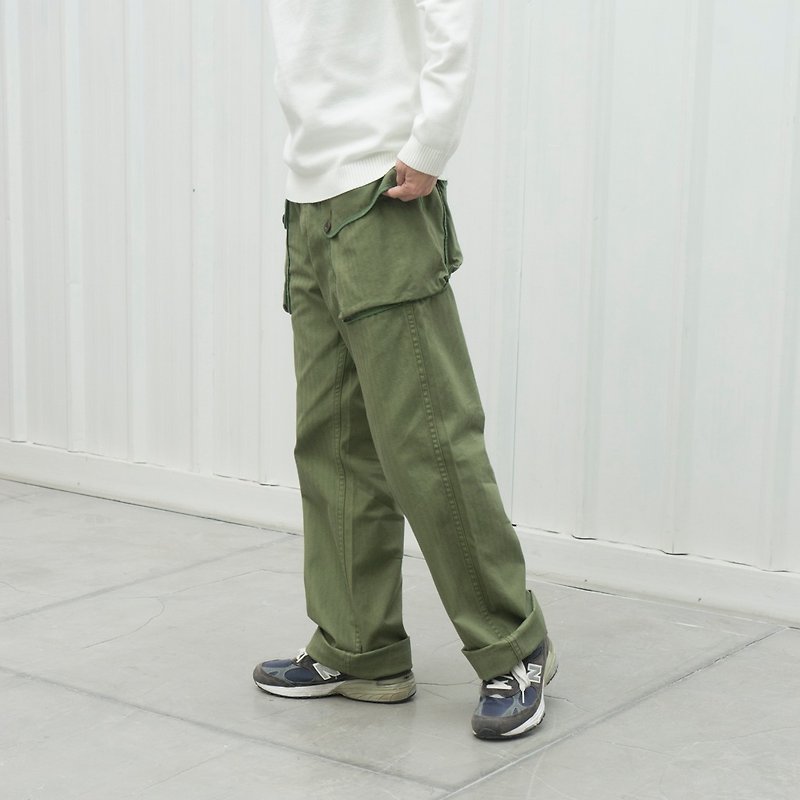 Japanese trend with American retro military style casual pants multi-pocket design trousers P44 military pants - กางเกงขายาว - ผ้าฝ้าย/ผ้าลินิน สีเขียว