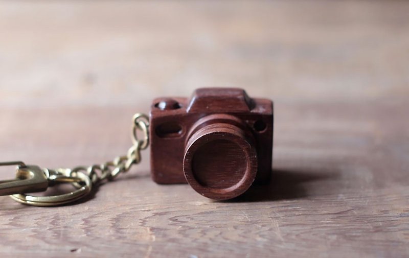 手作りの木製の小型カメラ/キーリング - キーホルダー・キーケース - 木製 ブラウン