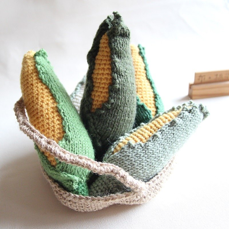 Amigurumi crochet doll: Knitting Pattern Deal, corn - ของวางตกแต่ง - กระดาษ สีเหลือง