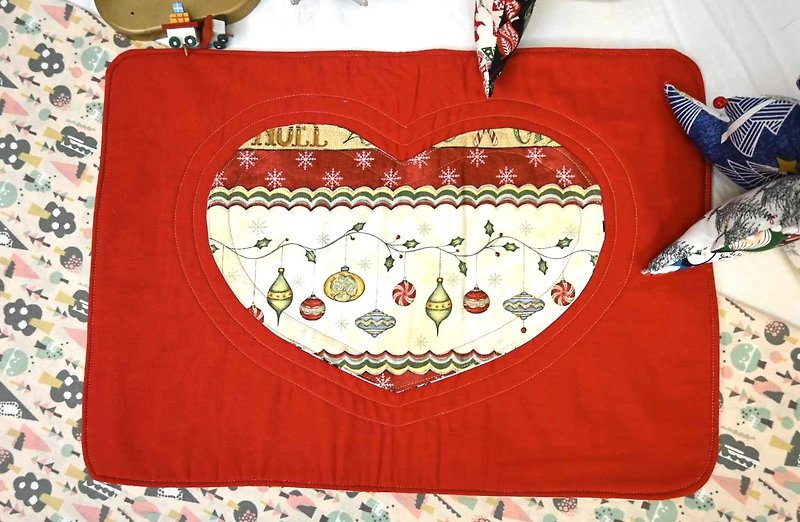 Heart-shaped Placemat series: Christmas Season - ผ้ารองโต๊ะ/ของตกแต่ง - ผ้าฝ้าย/ผ้าลินิน 