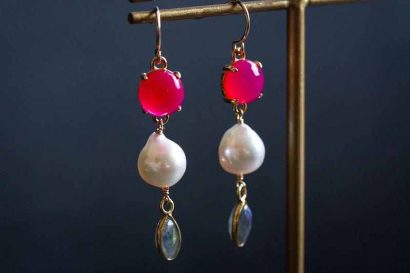 Akoya pearl colorful gem earrings, fuchsia pink chalcedony x labradorite - ต่างหู - ไข่มุก ขาว