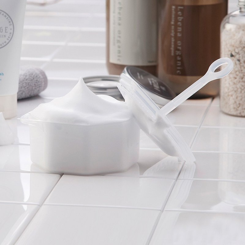 日本 INOMATA 日本製ムース泡洗顔料・洗顔石鹸泡立て器 - バス・トイレ用品 - プラスチック ホワイト