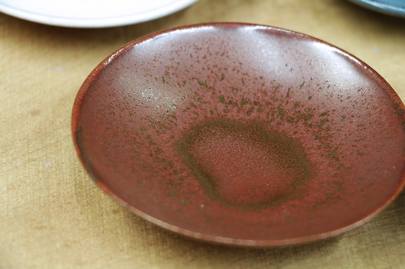 Iron Red Glaze iron red series - ceramic plate / dish - handmade--hand made--casting--Glazed--Clay - เซรามิก - ดินเผา สีแดง