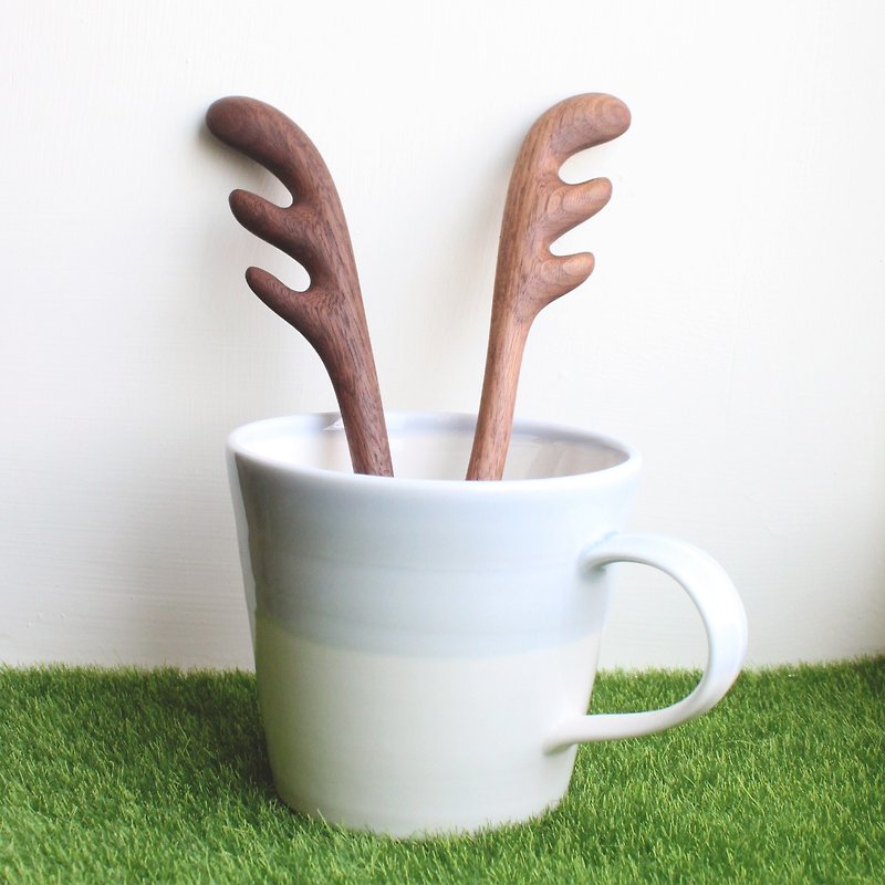 Brand new coffee-loving reindeer spoon (single), limited edition handmade in Taiwan - Cutlery & Flatware - Wood Brown