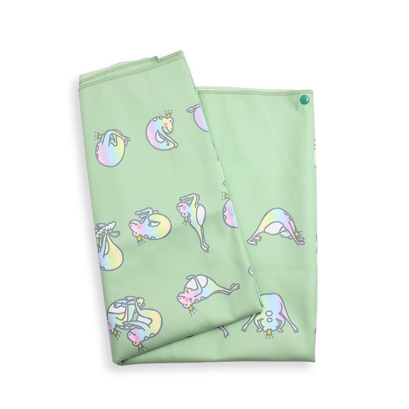 【NEW】AKUMA RAINBOW蛙-瑜珈冥想運動鋪巾-抹綠彩虹 - 運動配件 - 其他人造纖維 綠色