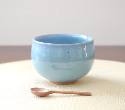 AmetsuchiKaoru Handwork & Art Studio 赤陶土とこっくり水色釉薬のボウル お抹茶やスープなどにも
