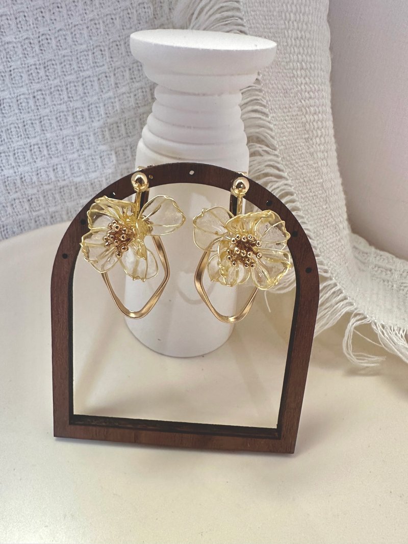 金沙耳環 水晶花耳環 夾式耳環 水晶花 - 耳環/耳夾/耳骨夾 - 其他材質 橘色