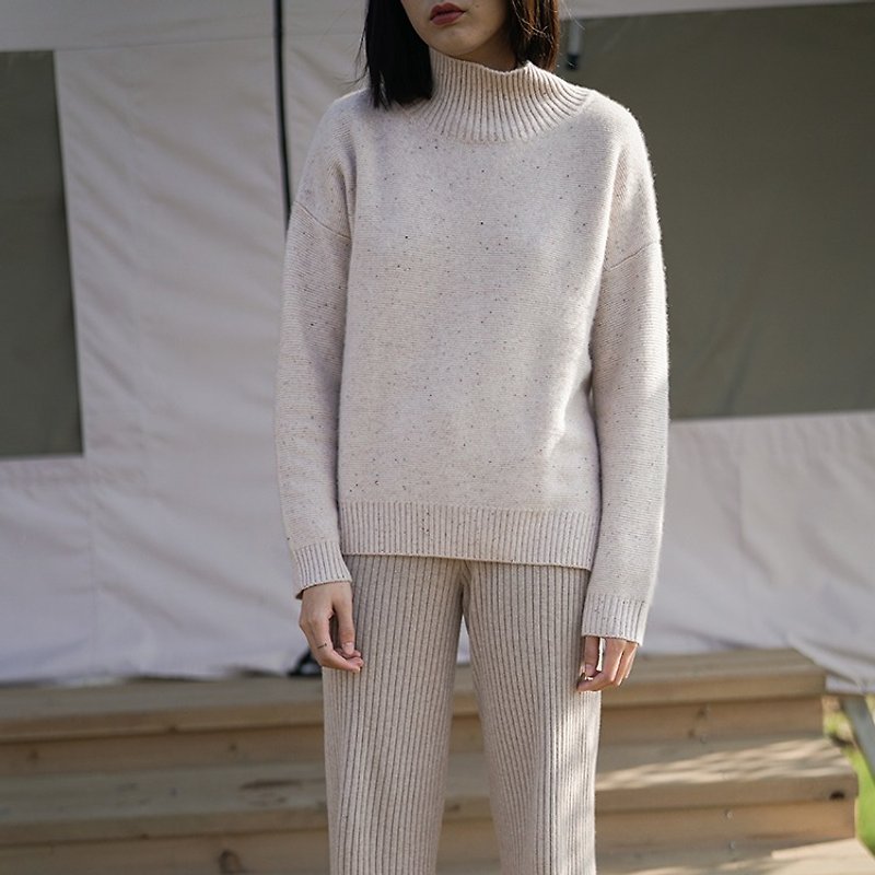 Apricot pink value feedback half-high collar thickened 50% cashmere + 30% wool blend pullover three-color optional autumn and winter new small high collar gentle sweater loose warm and covered meat | Vitatha original design independent Paita women's br - Women's Sweaters - Wool White