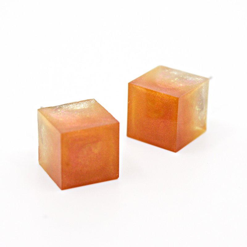Cube Earrings (Guava Juice) - ต่างหู - เรซิน สีส้ม
