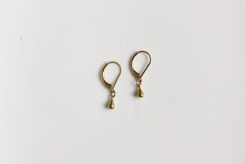 Water drop simple brass style earrings - ต่างหู - โลหะ สีทอง