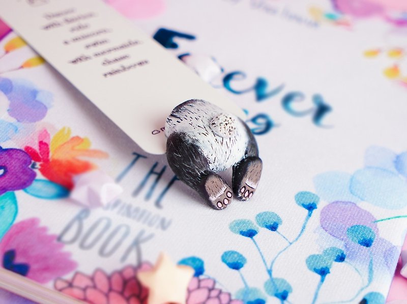 Magic panda bookmark - best gift for animals and panda lovers - ที่คั่นหนังสือ - ดินเหนียว หลากหลายสี