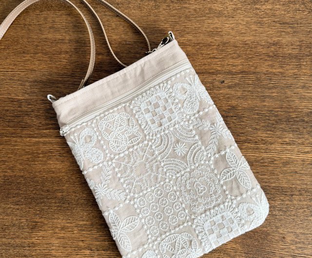 スマホポシェット ミナペルホネン forest tile - ショップ