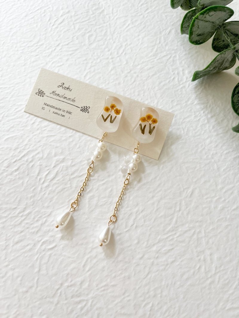 Mimosa 2-way Japanese Irregular Earrings Mimosa Dried Flowers Epoxy Resin Spring Spring - Earrings & Clip-ons - Plants & Flowers 