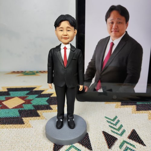 uDesign優湛 客製化人物公仔 人偶 3D人像畫 似顏繪 定製 生日 紀念 老闆 禮物