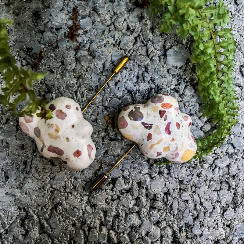 磨石計畫‧Terrazzo‧牛軋糖配色‧雲朵棉花糖胸針│Good Form - 胸針 - 水泥 白色