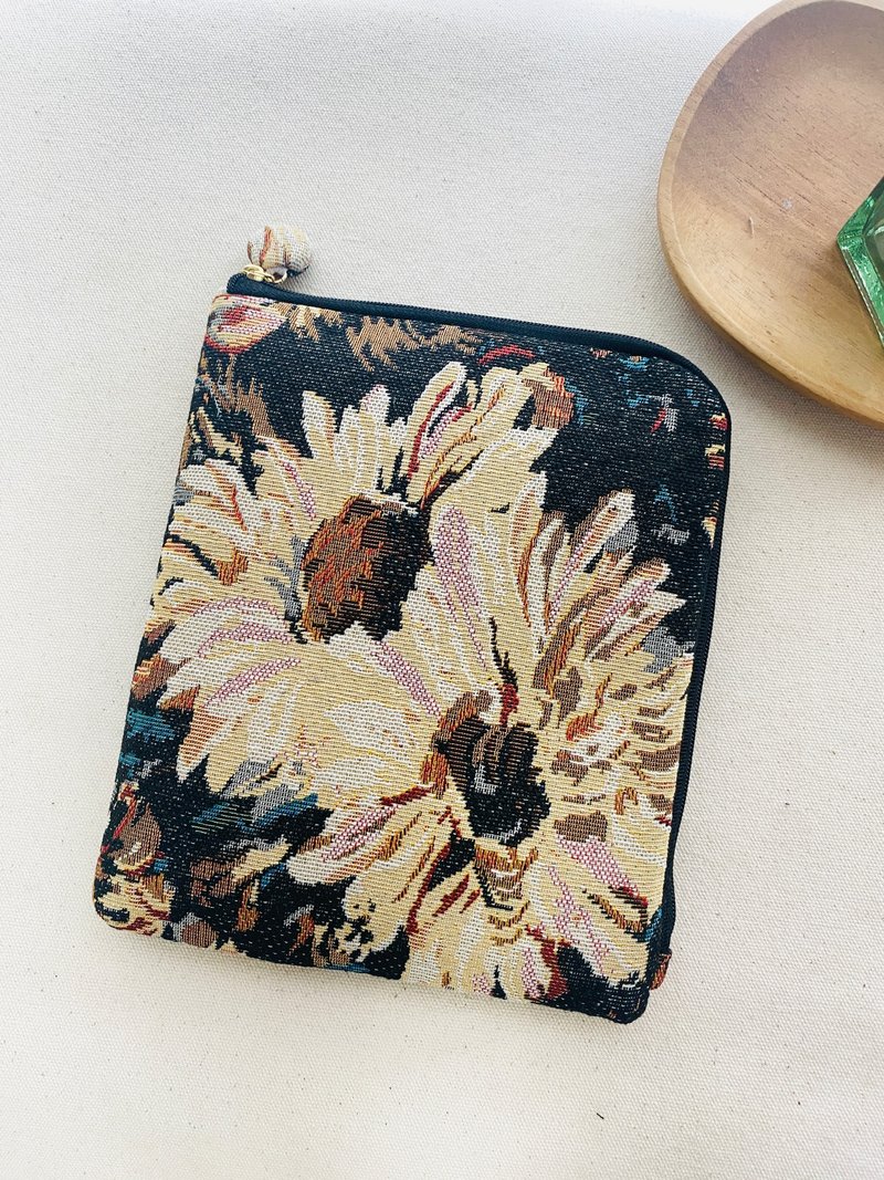 Oil painting style daisy waterproof kobo bag customized e-book boox protective cover mooink laptop bag - เคสแท็บเล็ต - ผ้าฝ้าย/ผ้าลินิน สีดำ