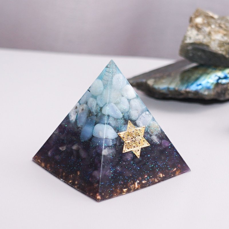 【紫晶、藍玉髓】奧根水晶能量金字塔Orgonite 6x6cm - 擺飾/家飾品 - 水晶 多色