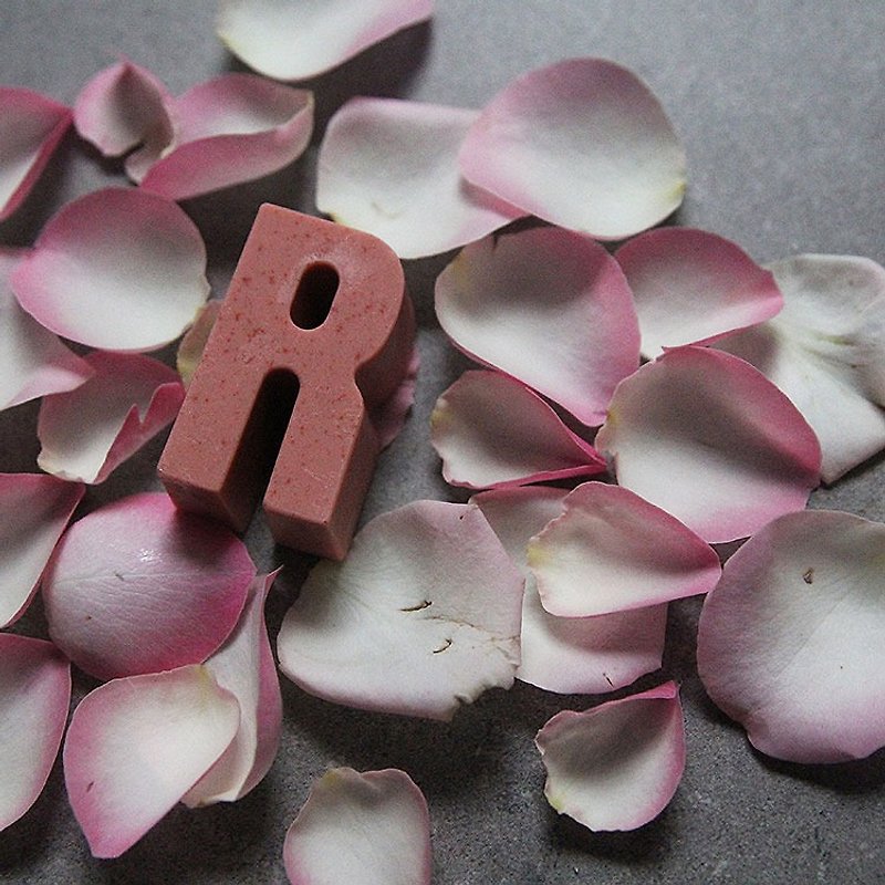 Alphabet Handmade Soap - Rose Geranium - สบู่ - วัสดุอื่นๆ สึชมพู