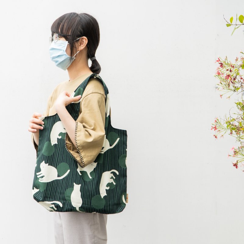 寬版購物袋 大滿足收納折疊袋 迷幻貓 兩色挑選 - 手提包/手提袋 - 棉．麻 多色