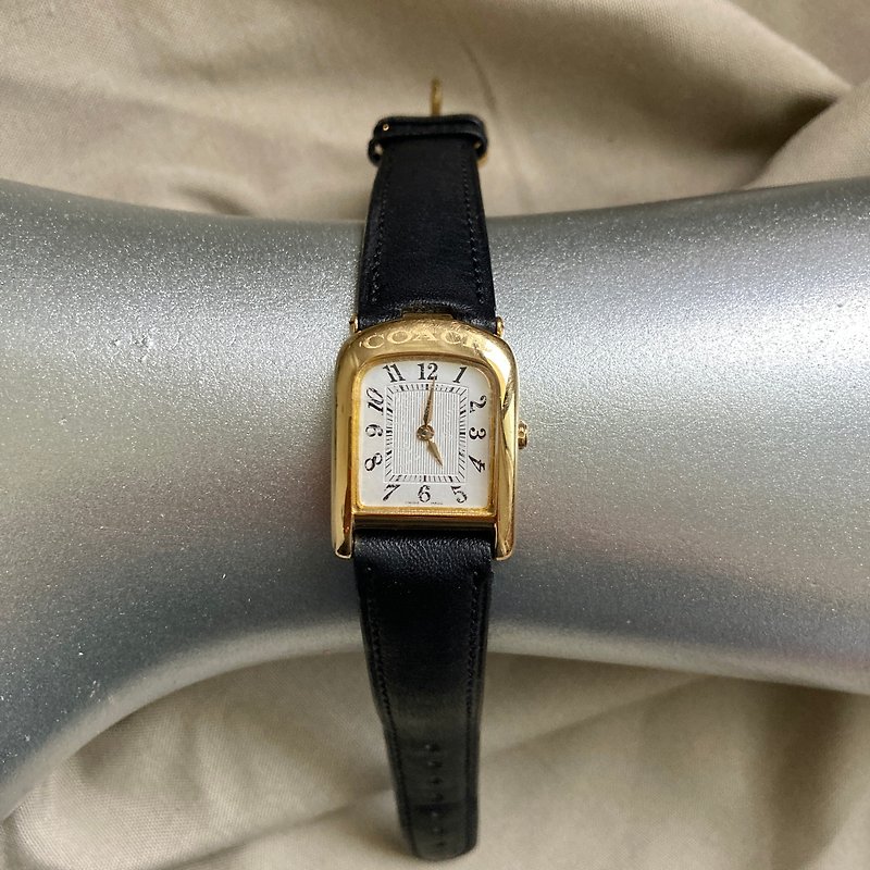 COACH スイスクラシック 馬蹄型 立体ロゴ ケース 革ベルト アンティーク 時計 ヴィンテージ - 腕時計 - その他の素材 ゴールド