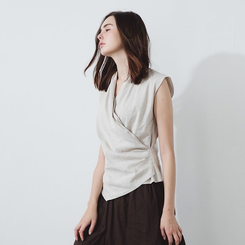 Wrap-effect sleeveless blouse - Beige - เสื้อกั๊กผู้หญิง - ผ้าฝ้าย/ผ้าลินิน สีกากี