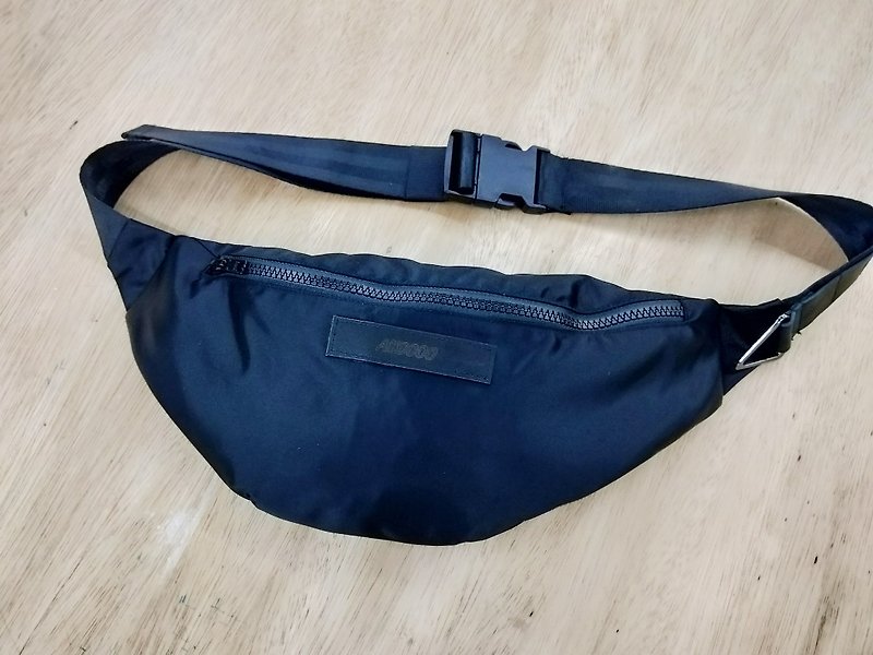 AM0000 ||| The new version of the minimalist classic waterproof waist bag is launched - กระเป๋าแมสเซนเจอร์ - วัสดุกันนำ้ สีดำ