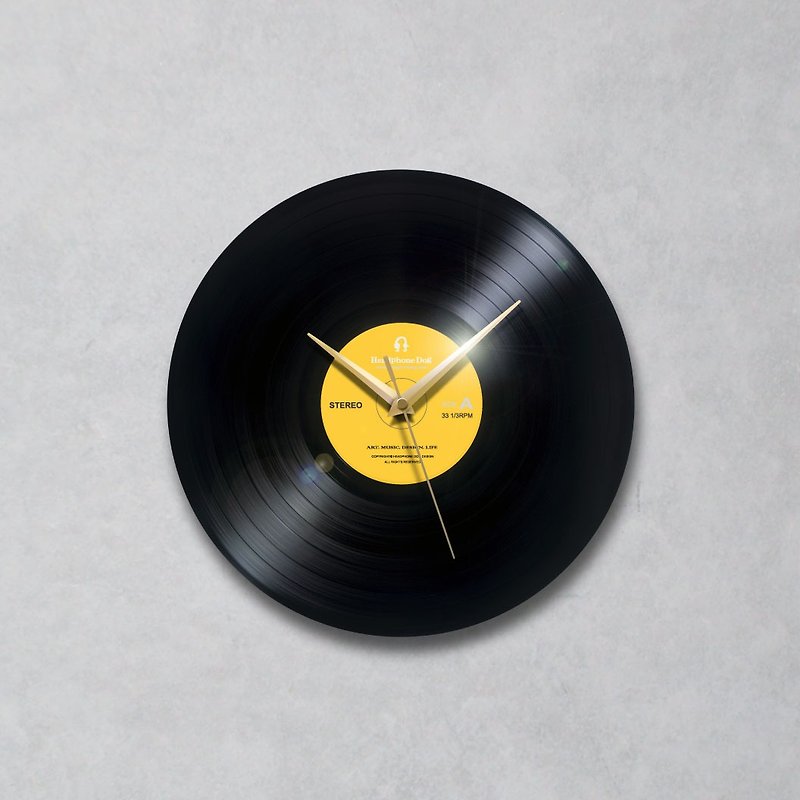 HeadphoneDog Vinyl Clock