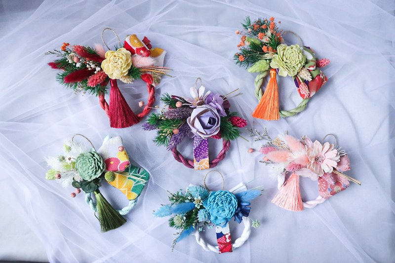Boring Flower Arrangement New Year Mini Palm-mounted Note with Rope New Year Gift Housewarming Gift Customized Product - ช่อดอกไม้แห้ง - พืช/ดอกไม้ หลากหลายสี