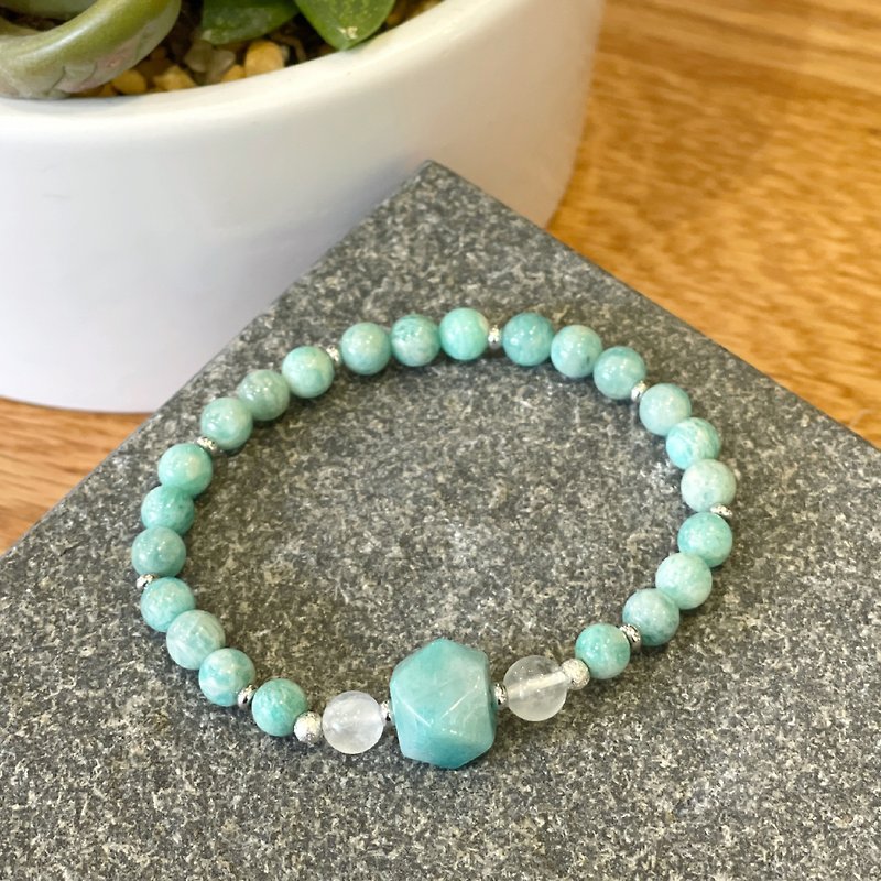 Tianhe stone Stone Stone crystal bracelet crystal bracelet small gift - Bracelets - Crystal Green