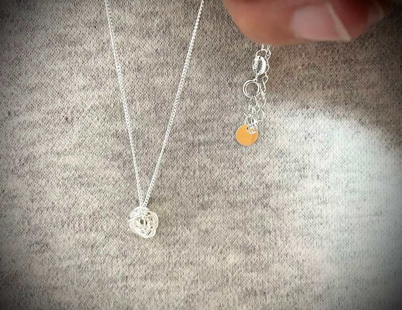 S925純銀氣質簡約幾何纏繞線球時尚項鏈 - 項鍊 - 純銀 銀色