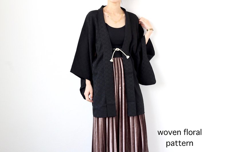 soft silk robe, EXCELLENT VINTAGE, haori, kimono cardigan /4153 - Women's Casual & Functional Jackets - Silk Black