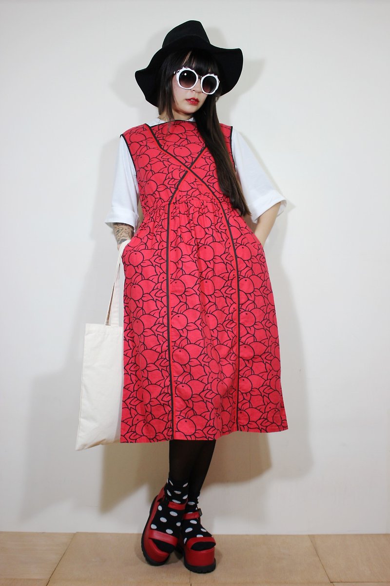 F2163 (Vintage) red fabric flower fruit cotton sleeveless vintage dress (wedding / picnic / party) - ชุดเดรส - ผ้าฝ้าย/ผ้าลินิน สีแดง