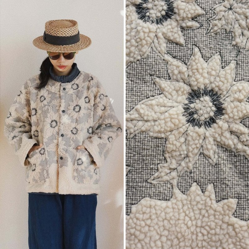 立體花朵 冬季粗裁邊保暖圓領雙兜上衣 肌理感面料 可機洗 - 女大衣/外套 - 羊毛 白色