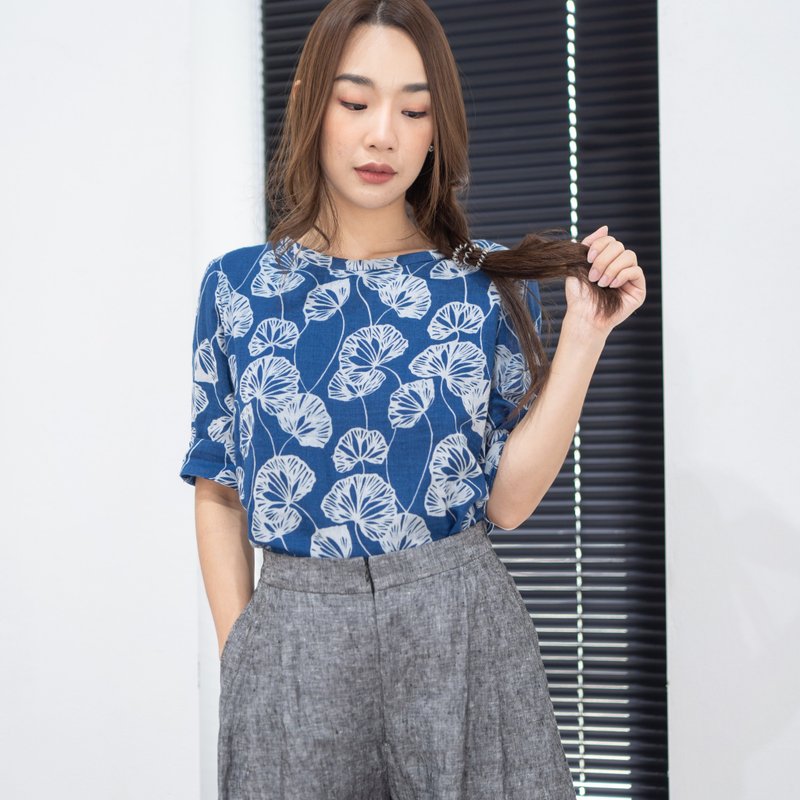Natural Cotton Three Quarter Sleeves Top Summer Top Cotton Blouse - Blue Floral - 女上衣/長袖上衣 - 棉．麻 藍色