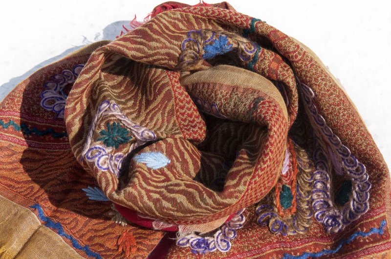 羊絨毯 刺繡毛毯 羊毛蓋毯 保暖披肩 手織圍巾 水煮羊毛披肩/針織圍巾/刺繡圍巾/羊絨披巾/喀什米爾Cashmere-花 - 圍巾/披肩 - 羊毛 多色