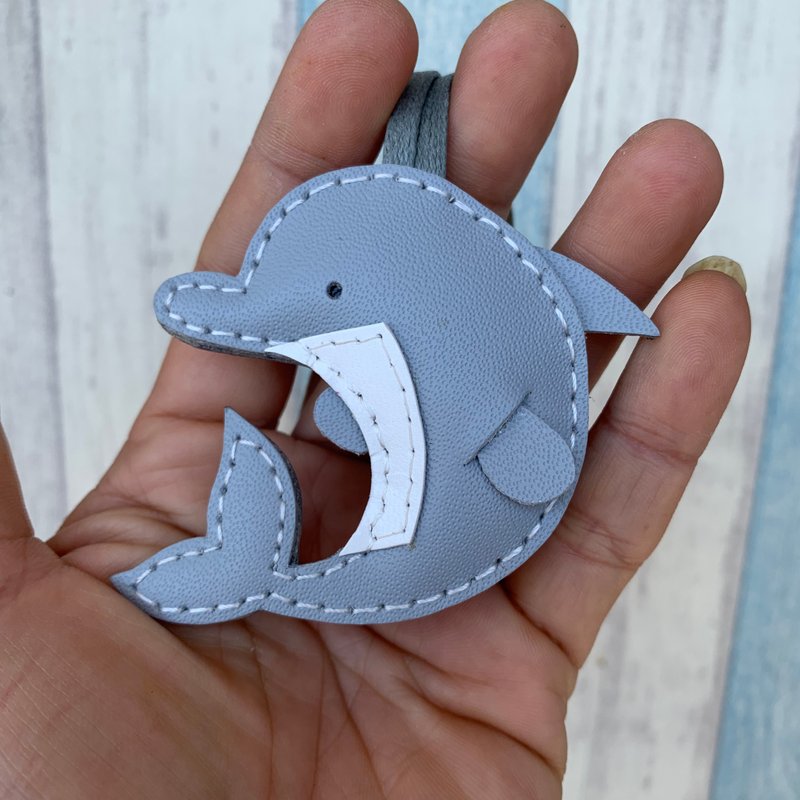 Healing small things gray cute dolphin hand-stitched leather charm small size - พวงกุญแจ - หนังแท้ สีเทา