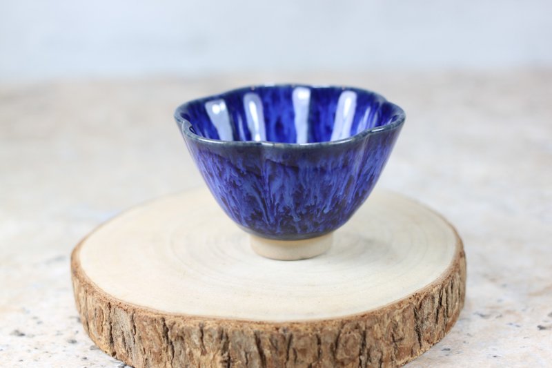 [Good gift] Zhanhai Tianmu glaze petal teacup tea bowl Yingge famous artist Ye Minxiang's work - ถ้วย - เครื่องลายคราม 