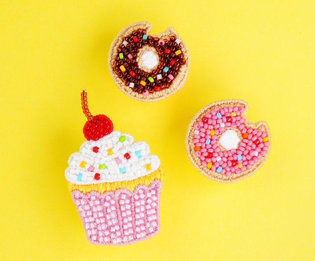 HOTSALEケーキ カップケーキ ビーズ刺繍 バッジ 食べ物シリーズ アクセサリー