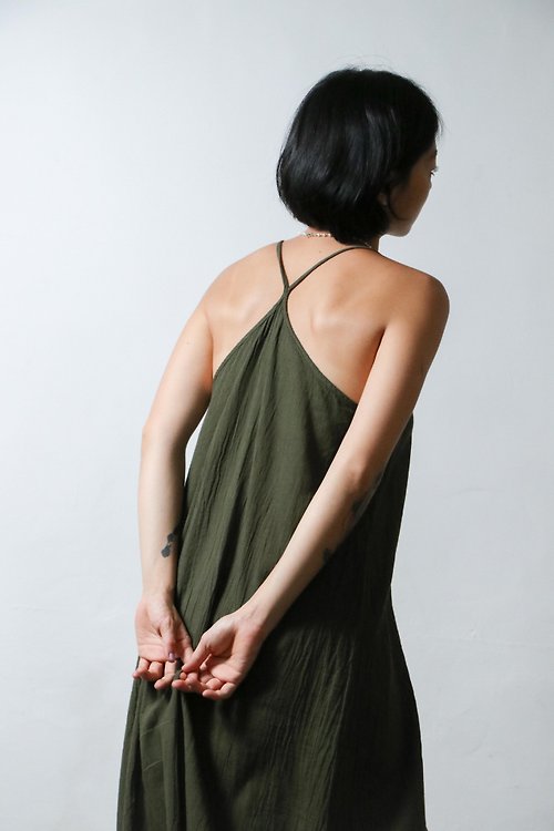 OMAKE TAIWAN Y背細肩帶長洋裝 橄欖綠
